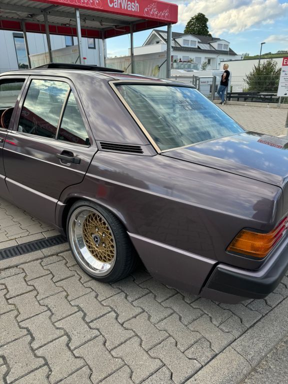 Mercedes-Benz 190 282.000 km 6.499 € Oestrich-Winkel 65375