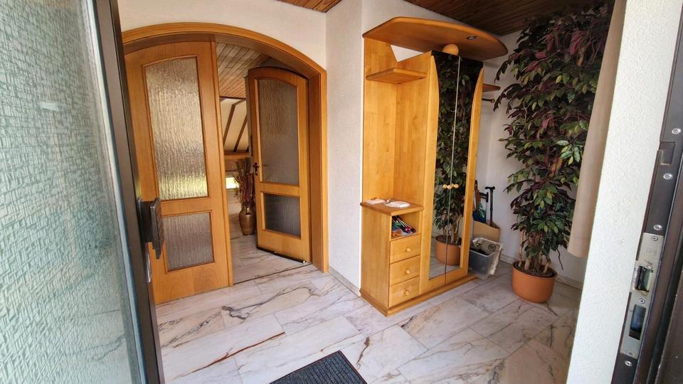 Einfamilienhaus Selters (Taunus) - 10 Zimmer, 366 m&sup2;, 469.000&euro; | Angebot:25406953