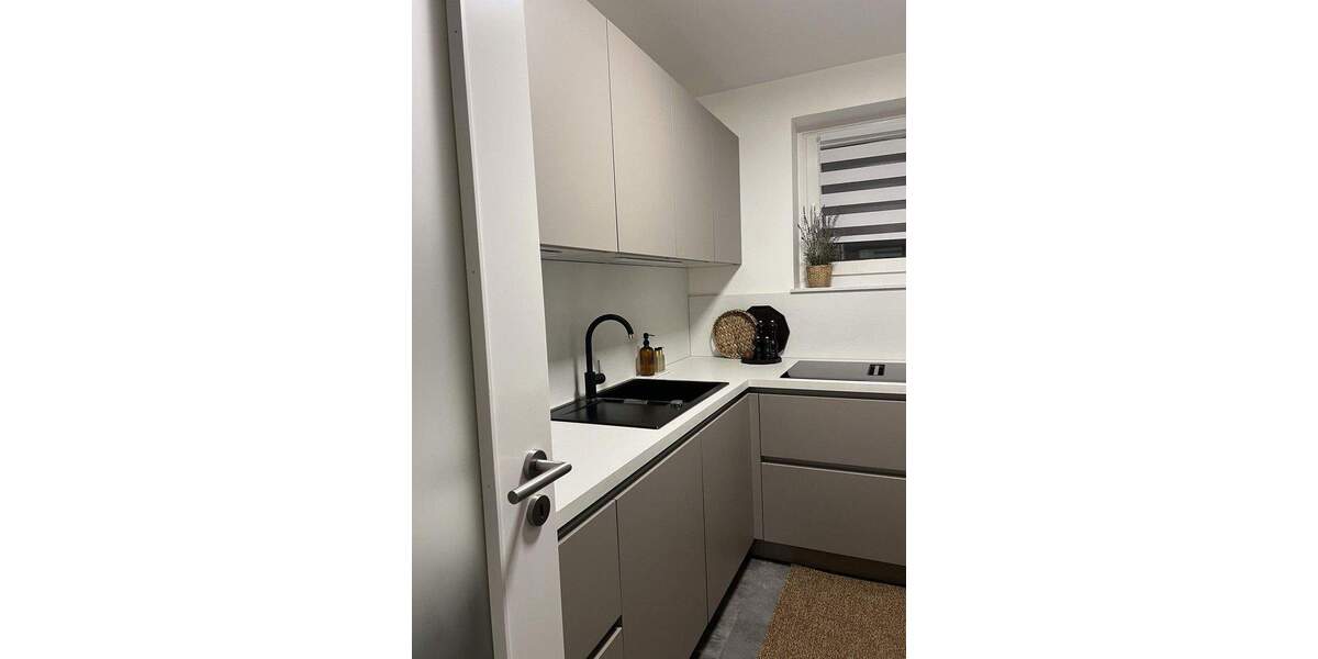 *Privat* Stilvoll modernisierte 3,5 Zimmer Wohnung in Wiesbaden 3 zimmer