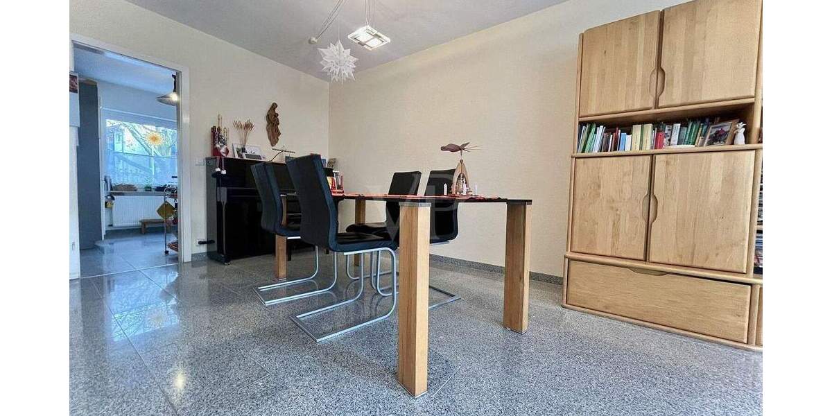 Reihenmittelhaus Hofheim am Taunus Hofheim - 5 Zimmer, 125 m&sup2;, 560.000&euro; | Angebot:25682202