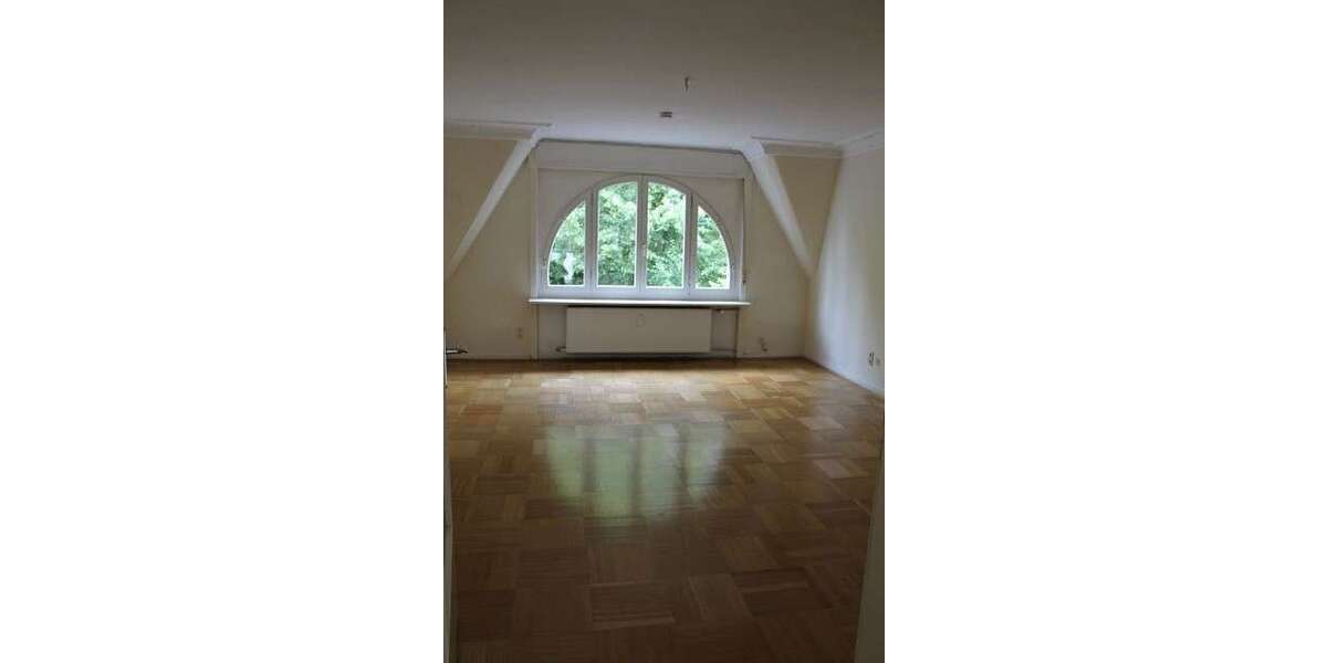 Etagenwohnung Wiesbaden Biebrich - 3.5 Zimmer, 125 m&sup2;, 2.200&euro; | Angebot:26999574