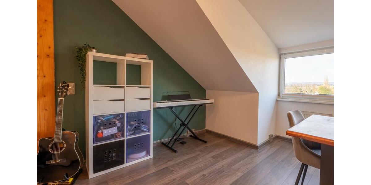 Dachgeschoßwohnung Wiesbaden Mainz-Amöneburg - 2 Zimmer, 104 m&sup2;, 1.710&euro; | Angebot:25975106