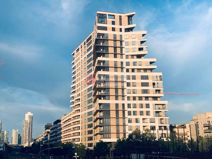 Top!! Moderne 2-Zimmer-Wohnung mit Loggia, Einbauküche und Tiefgaragenstellplatz