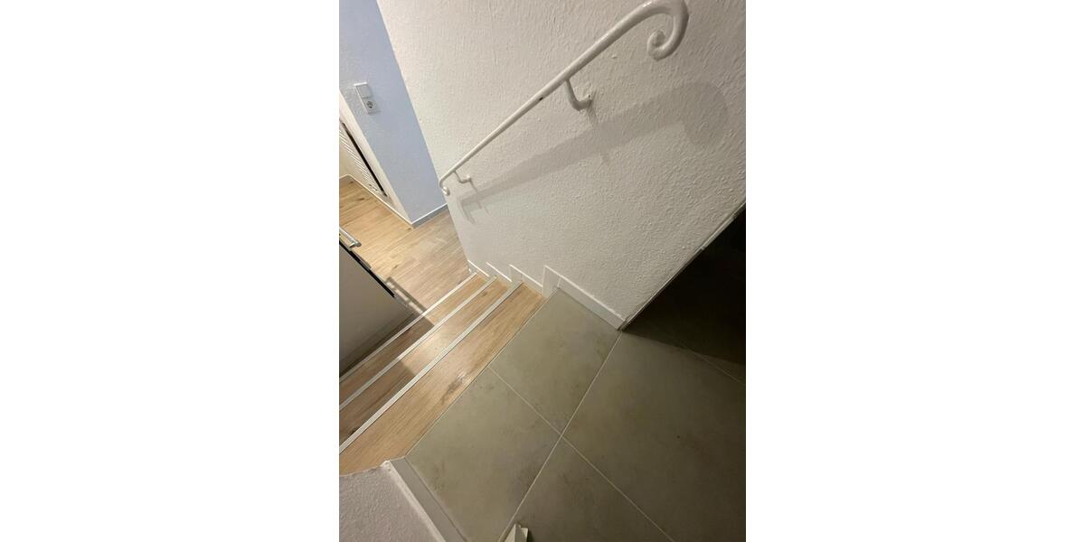 Etagenwohnung Wiesbaden Biebrich - 2 Zimmer, 59 m&sup2;, 1.150&euro; | Angebot:25367154