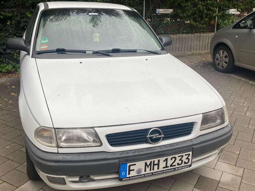 Opel Astra 144.000 km 2.500 € Wiesbaden 65183