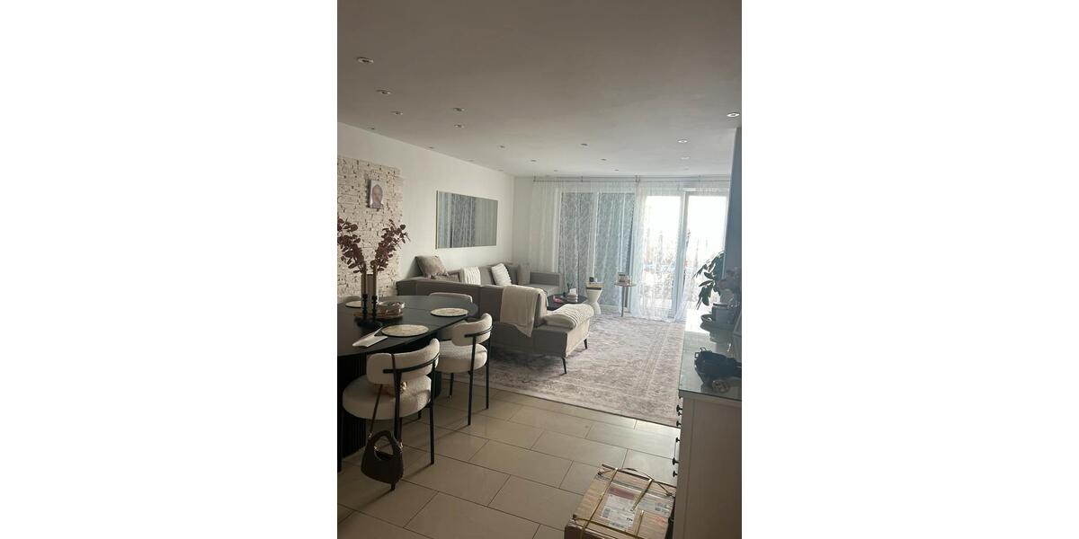 Reihenhaus Wiesbaden Biebrich - 5 Zimmer, 120 m&sup2;, 2.250&euro; | Angebot:26320830