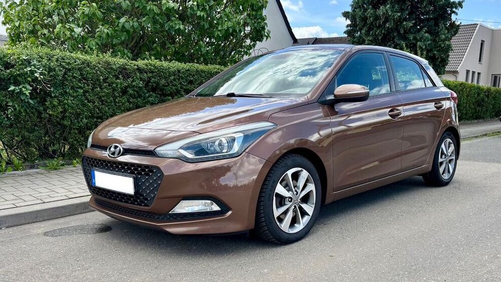 i20