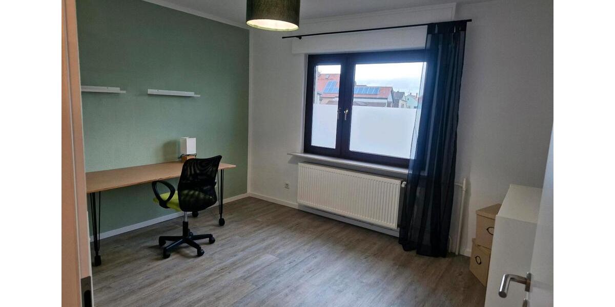 Etagenwohnung Bischofsheim - 3 Zimmer, 90 m&sup2;, 1.400&euro; | Angebot:25407883