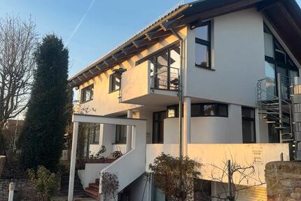 Haus Wörrstadt - 7 Zimmer, 200 m&sup2;, 1.800&euro; | Angebot:23870765