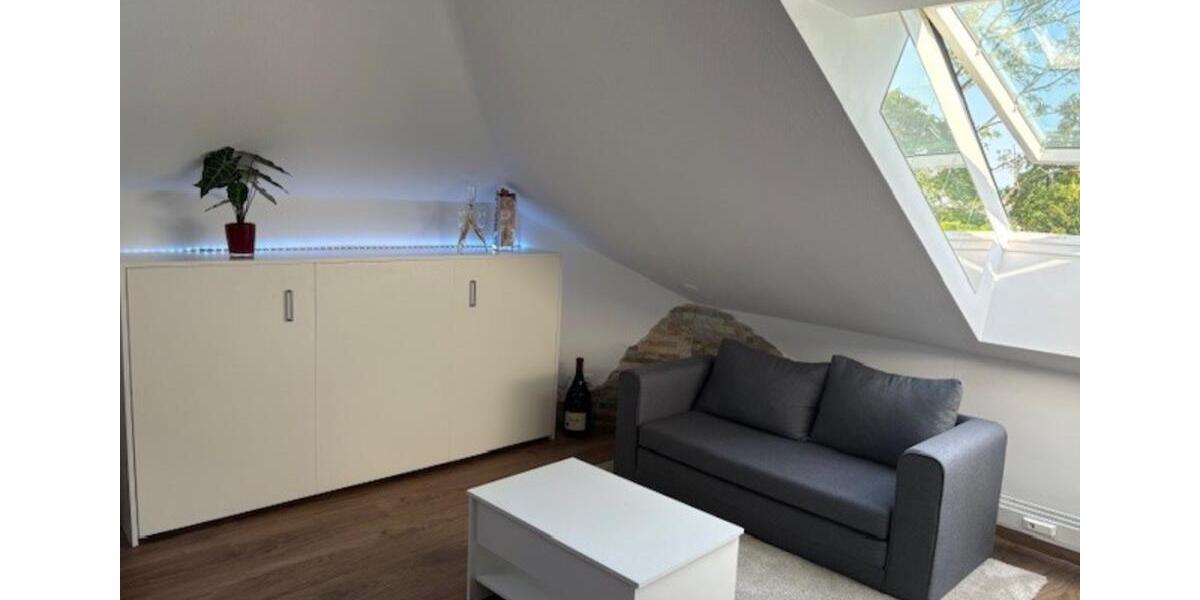 Dachgeschoßwohnung Wiesbaden Südost - 1.5 Zimmer, 35 m&sup2;, 990&euro; | Angebot:25811035