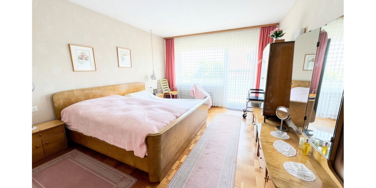 Attraktives Mehrfamilienhaus mit Potenzial in Wiesbaden Biebrich - Mehrfamilienhaus, Wohnhaus Wiesbaden Biebrich | Angebot:27210735