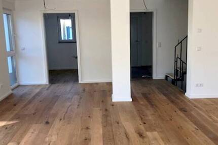 Reihenendhaus inkl. 2 Pkw-Stellplätze! Wird frei übergeben! 6 zimmer