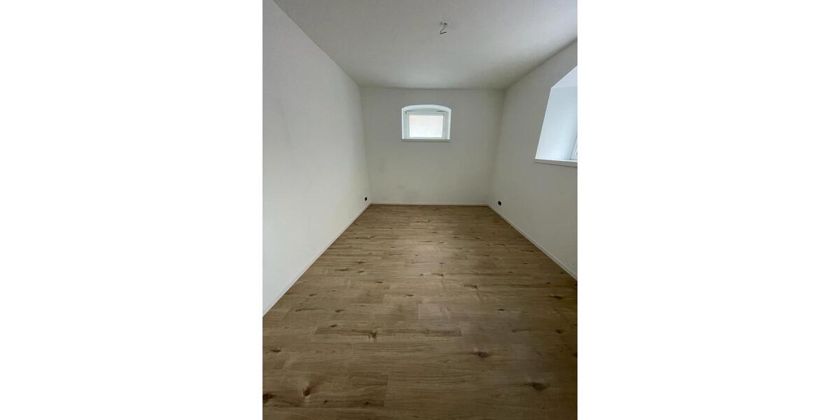 Etagenwohnung Wiesbaden Biebrich - 2 Zimmer, 59 m&sup2;, 1.150&euro; | Angebot:25367154