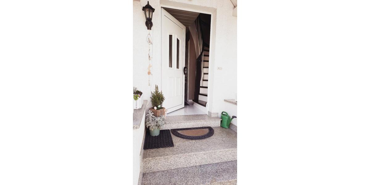 Einfamilienhaus Bischofsheim - 8 Zimmer, 165 m&sup2;, 689.000&euro; | Angebot:25625124