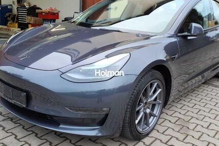 Tesla Model 3 89.323 km 27.465 &euro; Eschborn 65760