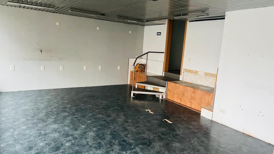 Gewerbefläche, kiosk,MassagenStudio zimmer