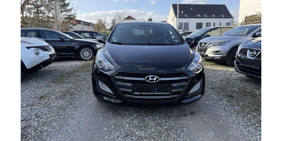 Hyundai i30 76.000 km 9.999 &euro; Wiesbaden 65197