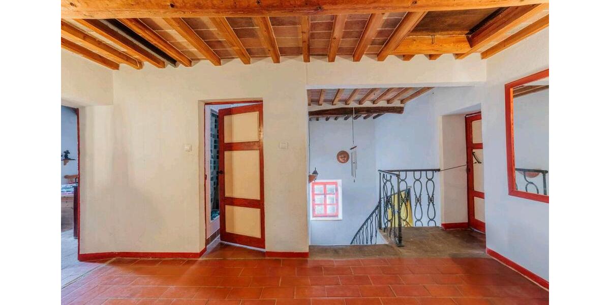 Einfamilienhaus Bingen am Rhein - 10 Zimmer, 300 m&sup2;, 450.000&euro; | Angebot:27202614