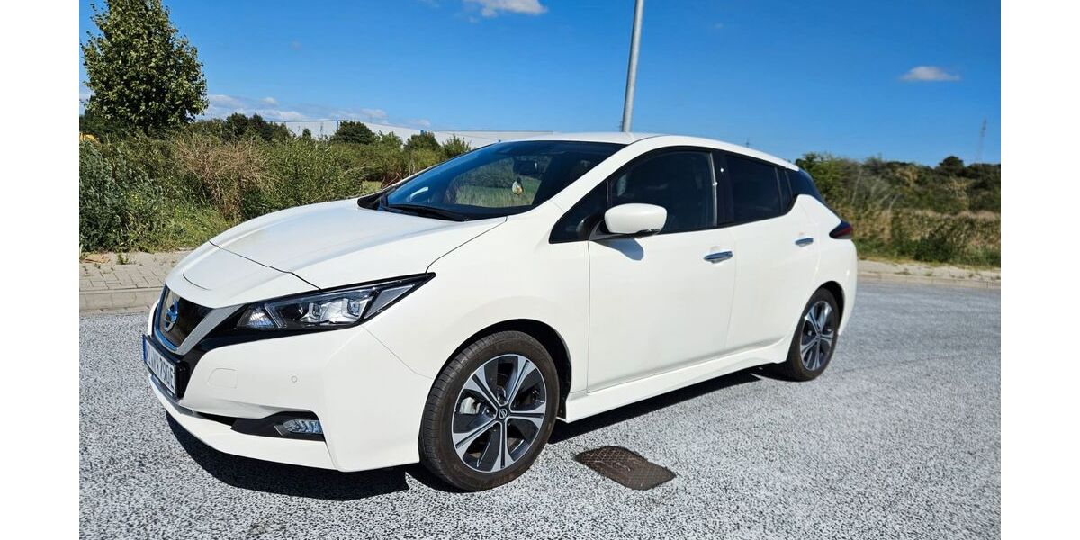 Nissan Leaf 29.000 km 15.900 &euro; Wiesbaden 65203