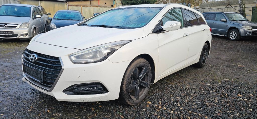 Hyundai i40 287.855 km 5.300 &euro; Wiesbaden 65201