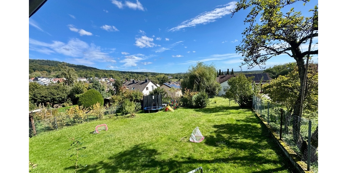 Kelkheim - Ruppertshain: Kapitalanlage! Vermietetes Einfamilienhaus in Ruhelage! 7 zimmer