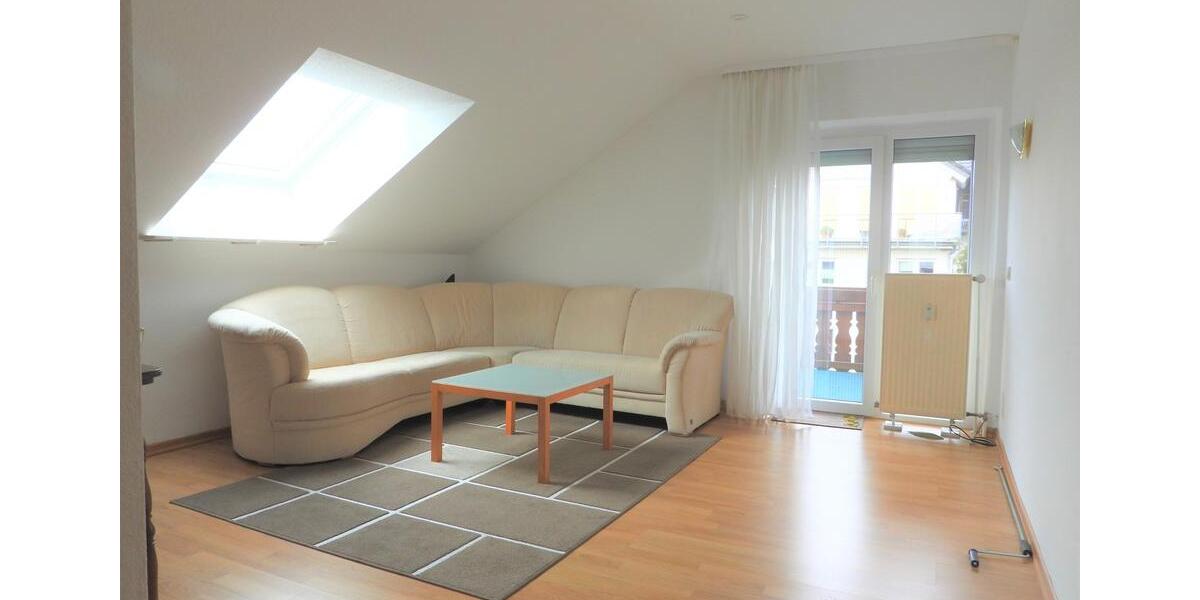 Dachgeschoßwohnung Hofheim am Taunus - 3 Zimmer, 70 m&sup2;, 710&euro; | Angebot:25403855
