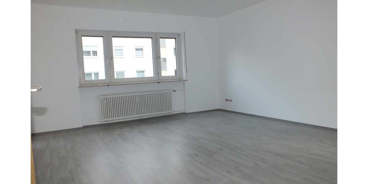 Frisch renovierte 3 Zimmer Wohnung mit ca. 75m² Wohnfläche mit Balkon und Garage - Appartement Nauheim | Angebot:26101851