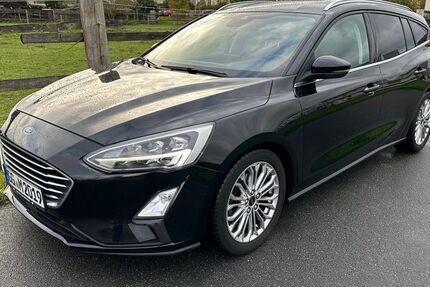Ford Focus 113.000 km 12.800 € Rüsselsheim 65428