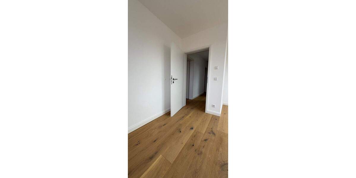 Altbau trifft Moderne - Lichtdurchflutete, klimatisierte Dachgeschosswohnung in kernsaniertem Altbau 3 zimmer