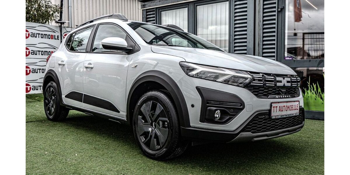 Dacia Sandero 13.567 km 15.999 € Rüsselsheim 65428