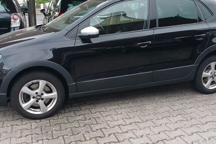 VW Polo 122.000 km 8.995 &euro; Rüsselsheim 65428