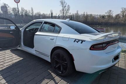 Dodge Charger 128.000 km 20.500 &euro; Eltville 65344