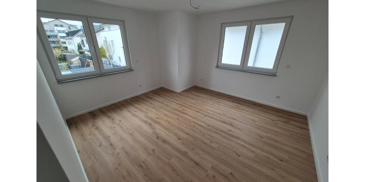 Etagenwohnung Mörfelden-Walldorf Walldorf - 4 Zimmer, 107 m&sup2;, 2.000&euro; | Angebot:26314684