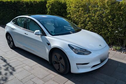 Tesla Model 3 62.887 km 31.200 &euro; Hünfelden 65597