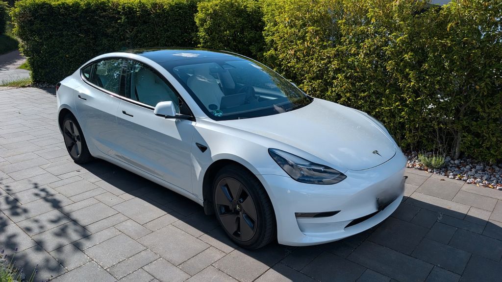 Tesla Model 3 62.887 km 31.200 &euro; Hünfelden 65597