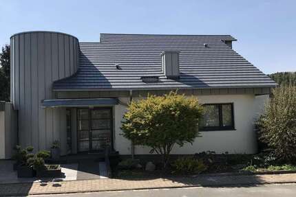 Haus Bad Camberg-Schwickershausen Schwickershausen - 7.5 Zimmer, 350 m&sup2;, 890.000&euro; | Angebot:25301290