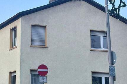 Haus Hattersheim am Main Hattersheim - 9 Zimmer, 153 m&sup2;, 405.000&euro; | Angebot:25737658