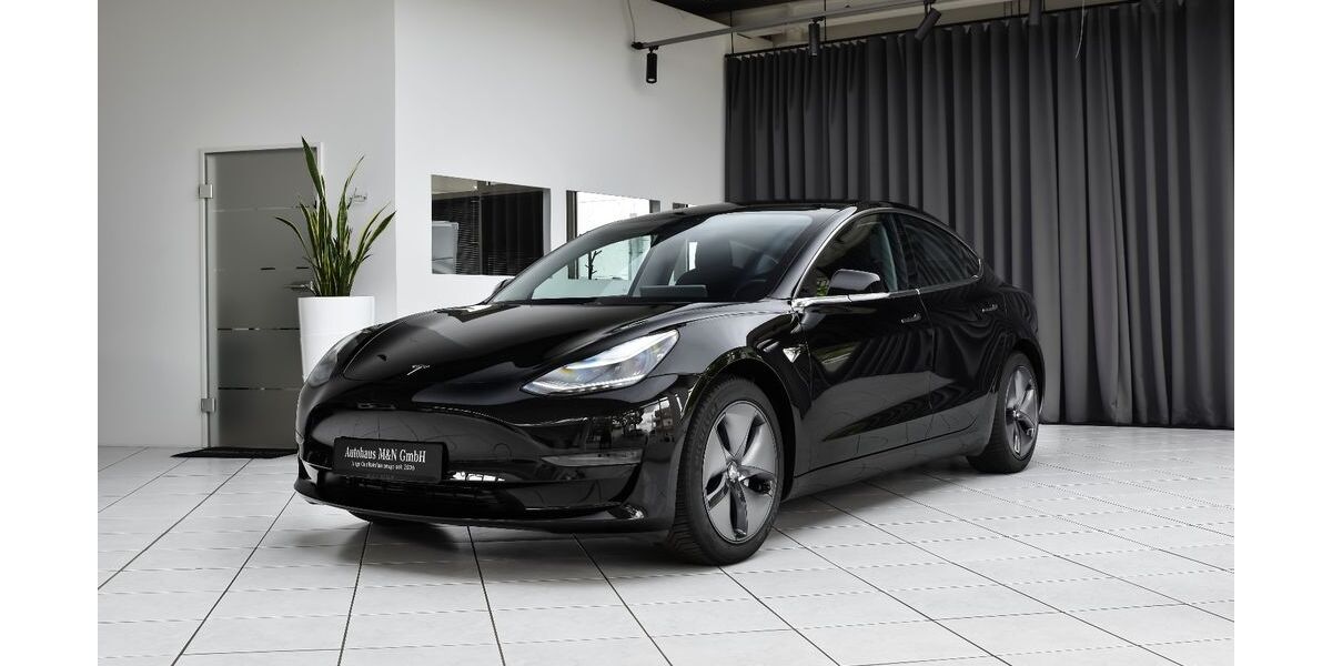 Tesla Model 3 41.575 km 26.990 &euro; Mainz 55129