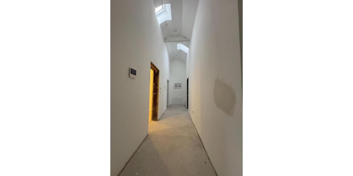 Dachgeschoßwohnung Wiesbaden Südost - 3 Zimmer, 66 m&sup2;, 1.500&euro; | Angebot:25233664