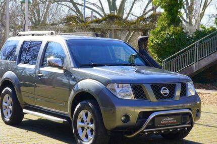 Nissan Pathfinder 159.000 km 11.995 &euro; Mainz-Kostheim 55246