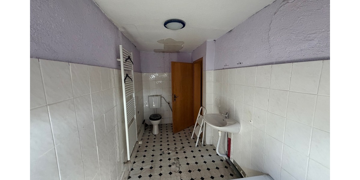 ***Sanierungsobjekt mit großem Potenzial in Mainz-Finthen, flexible Nutzungsmöglichkeiten*** - Einfamilienhaus Mainz Finthen | Angebot:26262022