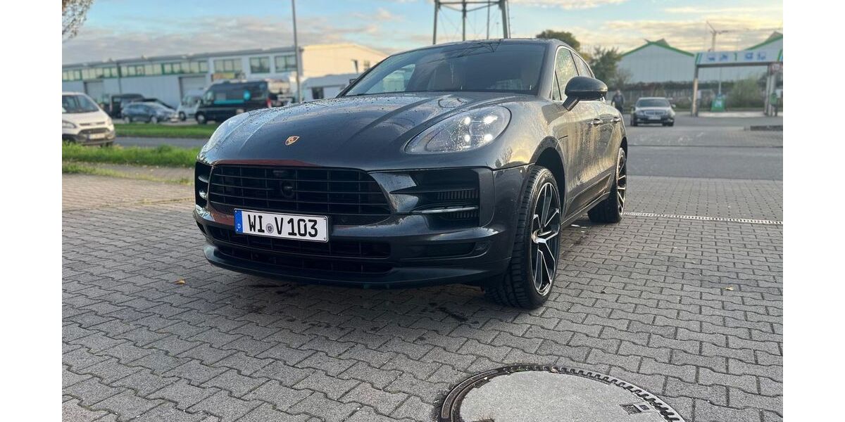 Porsche Macan 138.000 km 43.500 € Wiesbaden 65189