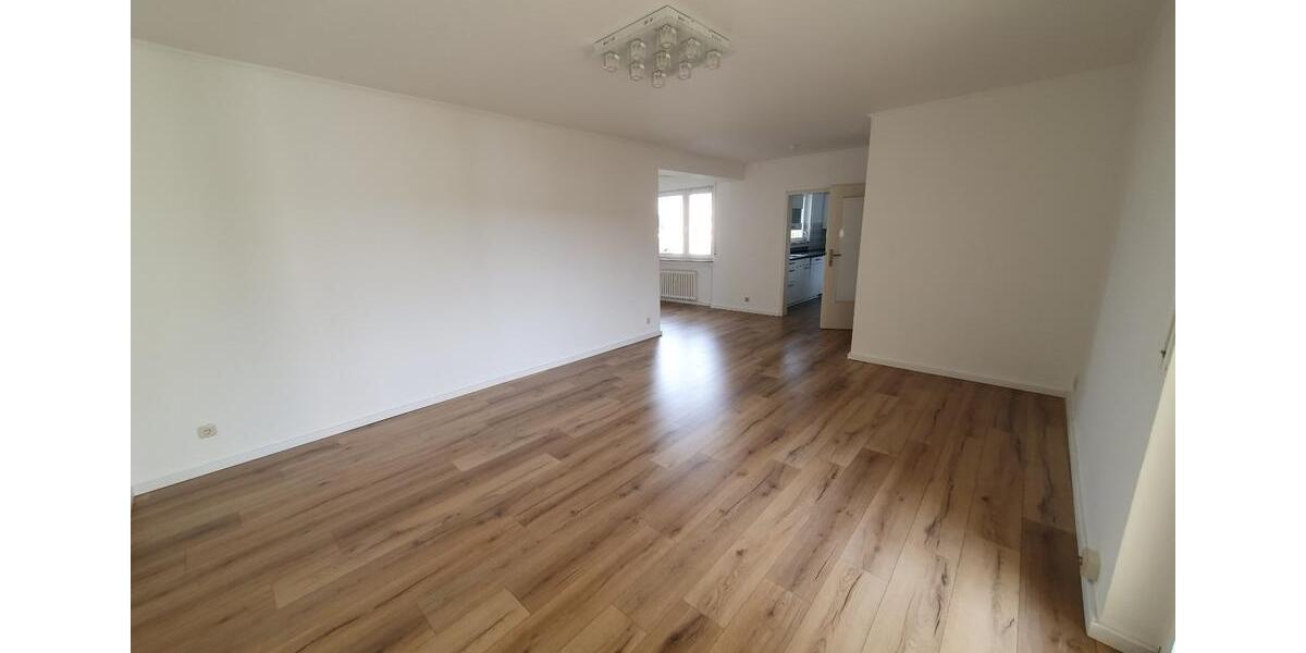 Etagenwohnung Oberursel (Taunus) - 3.5 Zimmer, 87 m&sup2;, 329.000&euro; | Angebot:26906319