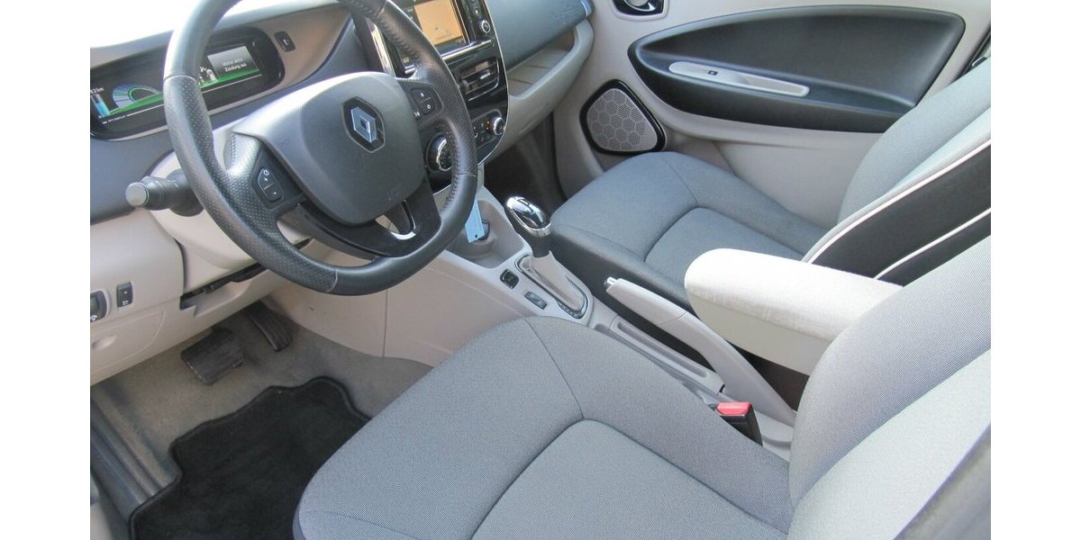 Renault ZOE Intens SOH 90% 64.000 km 5.960 &euro; Schwalbach/Taunus 65824