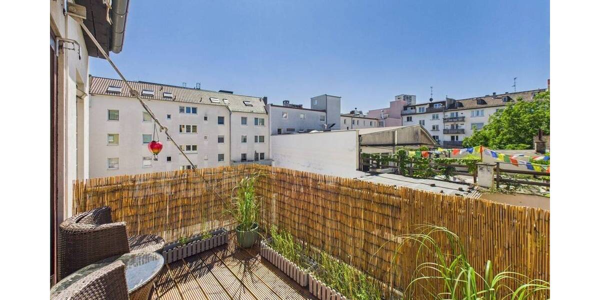 Zwei moderne Wohnungen mit Balkon in zentraler Lage 3 zimmer