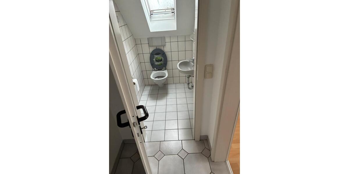 Etagenwohnung Idstein - 3 Zimmer, 100 m&sup2;, 1.100&euro; | Angebot:24701481
