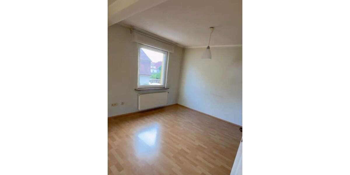 Zweifamilienhaus zur Kernsanierung mit Ausbaureserve in Hattersheim 9 zimmer