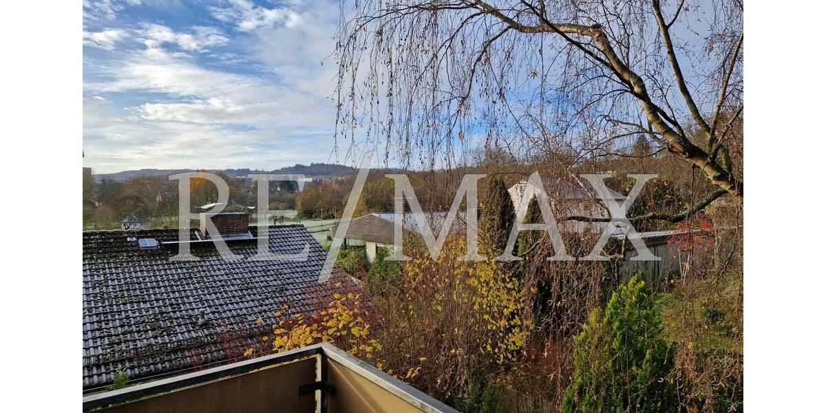 Sanierte 3 Zimmer Wohnung mit Balkon in Idstein - 860 € Warmmiete 3 zimmer