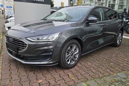 Ford Focus 14.800 km 18.990 &euro; Hattersheim 65795
