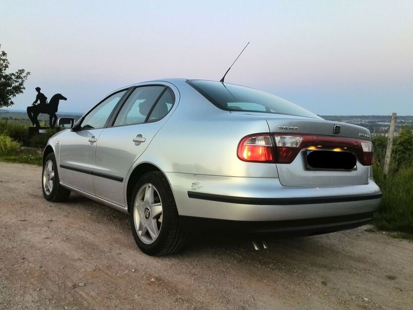 Seat Toledo 173.300 km 2.500 € Oestrich-Winkel 65375